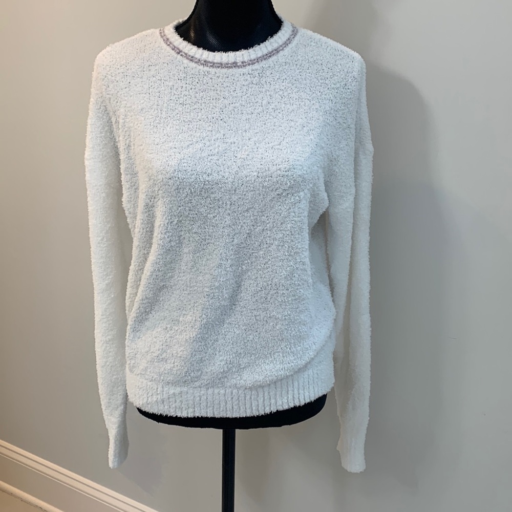 NWT Hello Nite White Gray Star Chenille Cozy Super Soft Crewneck Sweater Med - Picture 3 of 7